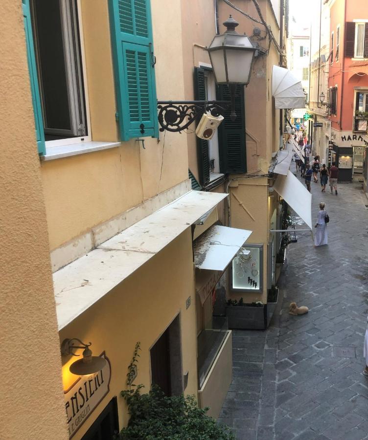 Budello Di Alassio, Ampio Appartamento Con Box Exterior photo